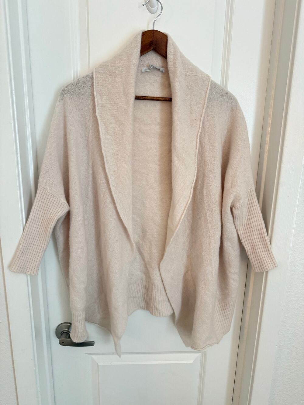 Subtle Luxury Pure Cashmere 100% Cream Cardigan Size Medium/ Large